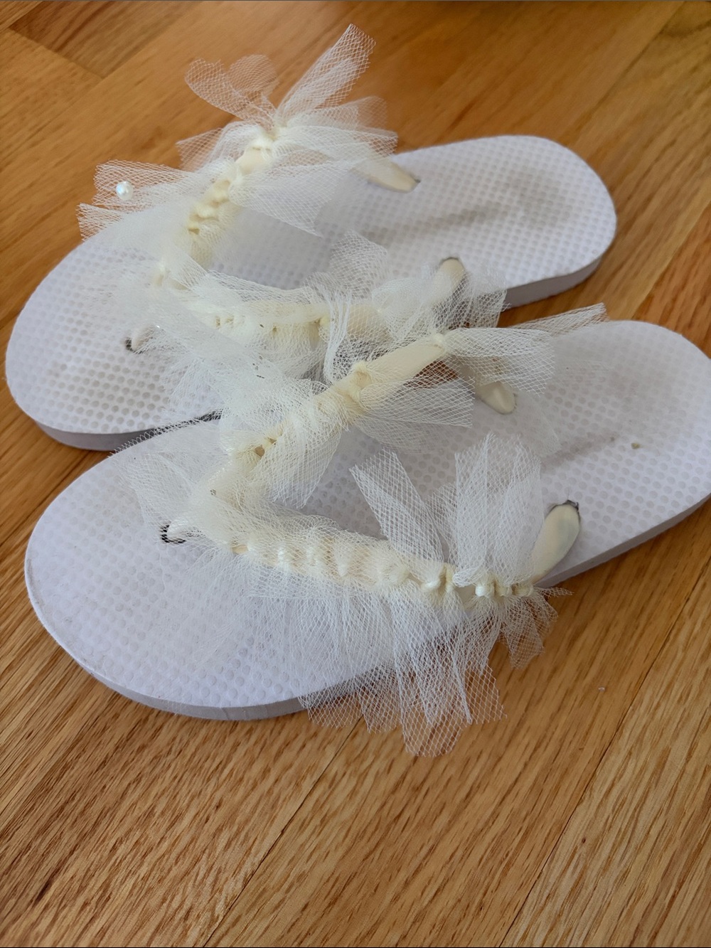 White Tulle Embellished Kids Flip Flops - 13